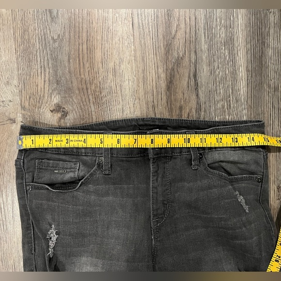 Nine West Gramercy skinny jeans. - Picture 4 of 8